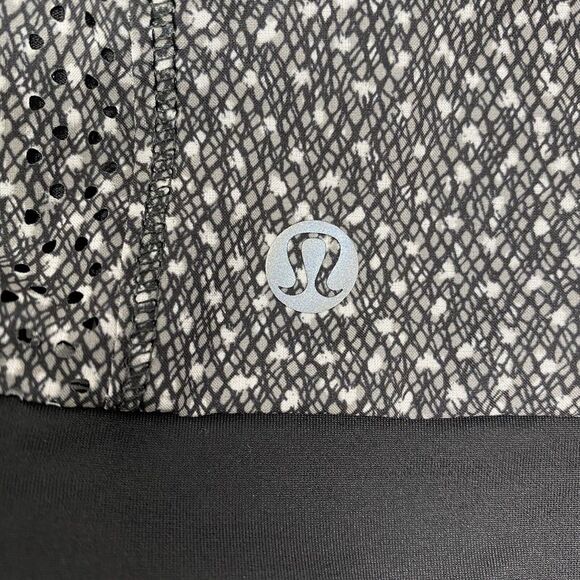 Lululemon Athletica Women's 8 Frozen Fiz White Black/Black Lined Full Zip Jacket - Picture 4 of 4